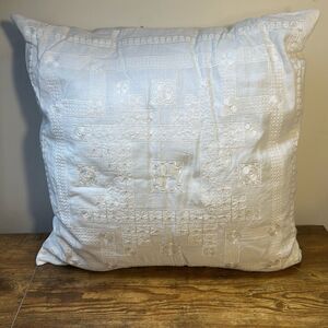 Tommy Bahama Linen Blend 22” Pillow Lace White Toss Throw Home Decor